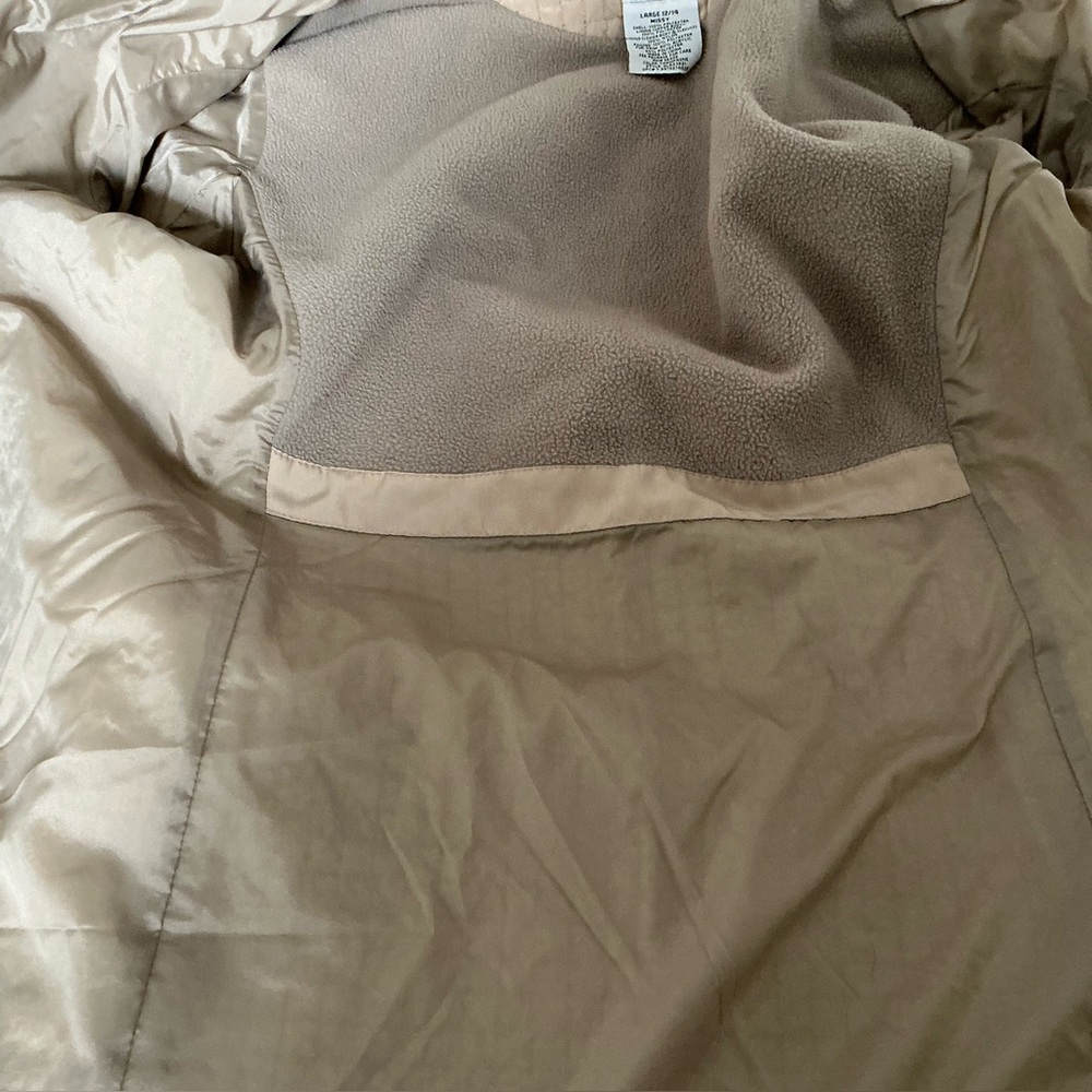 Womens Quilted Jacket Beige Tan Snap Front Classic Versatile Minimalist Size L - Picture 13 of 16